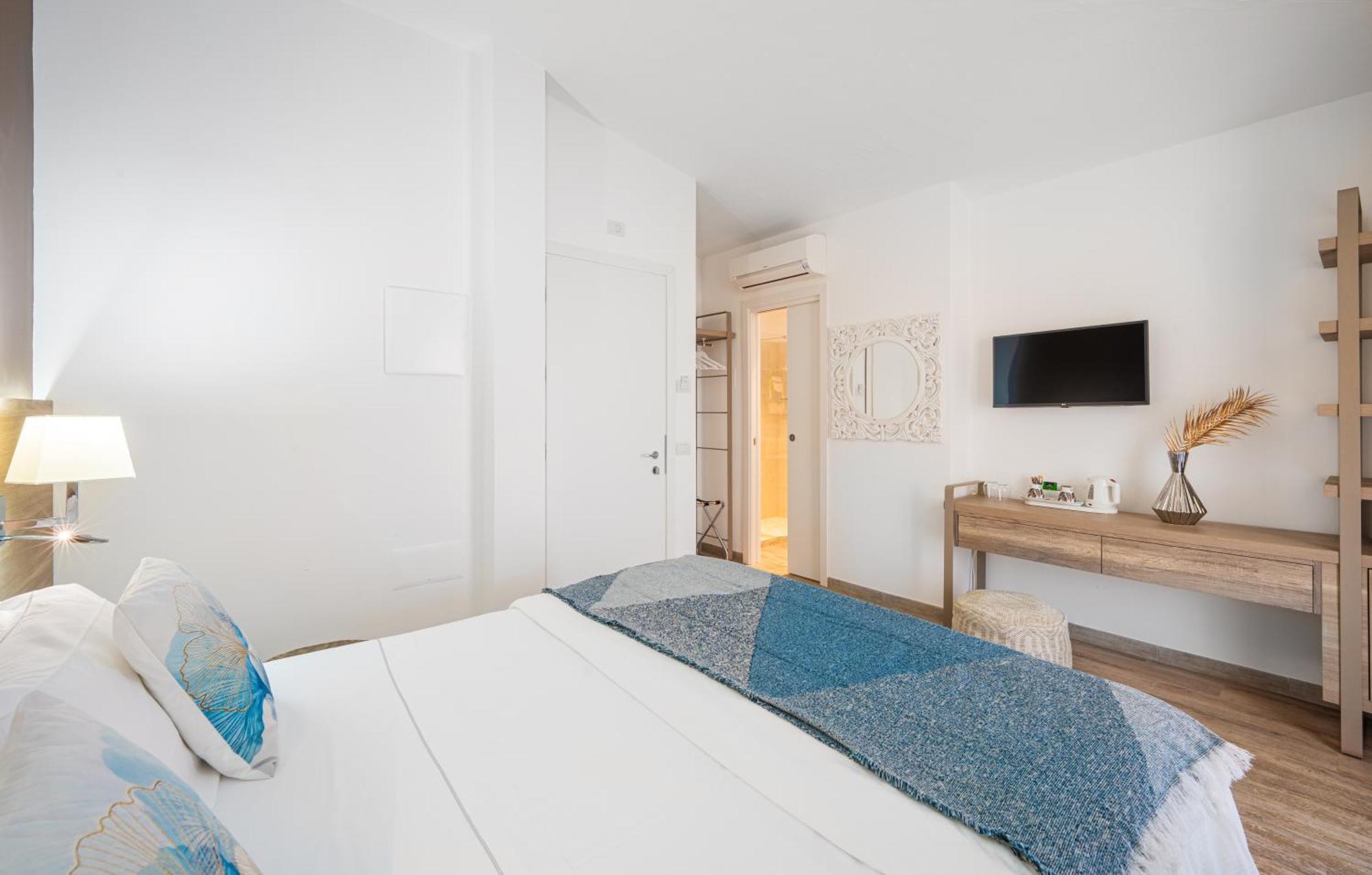 Suimi'S Hotel Villasimius Kültér fotó