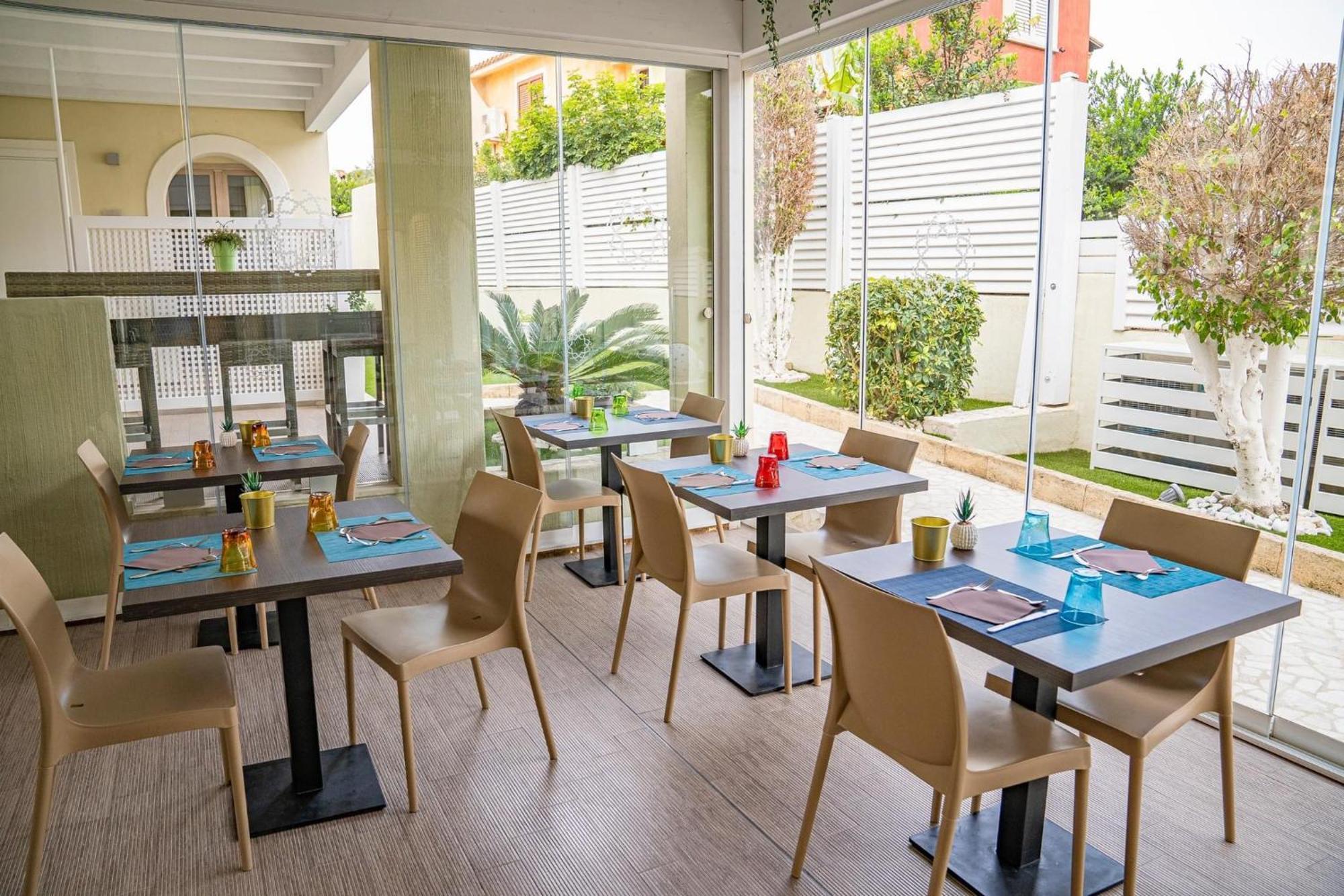 Suimi'S Hotel Villasimius Kültér fotó